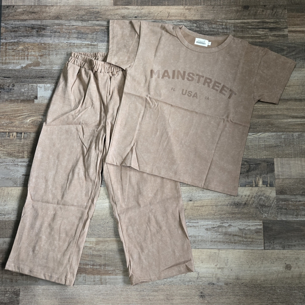 Magical Mamas Main Street USA Brown Stonewash Outfit